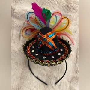 🎃Headband Cinco de Mayo/Fiesta headband with mini sombrero. Worn once for show.